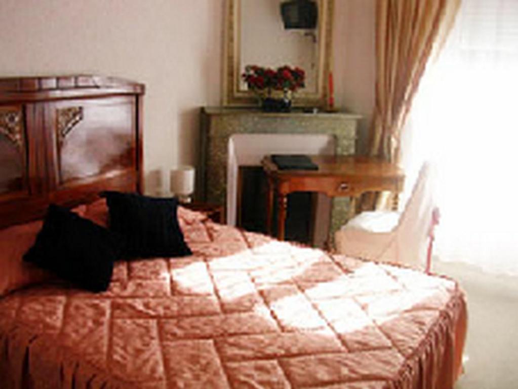 Arcantis Hotel Metropole Chatel-Guyon Room photo